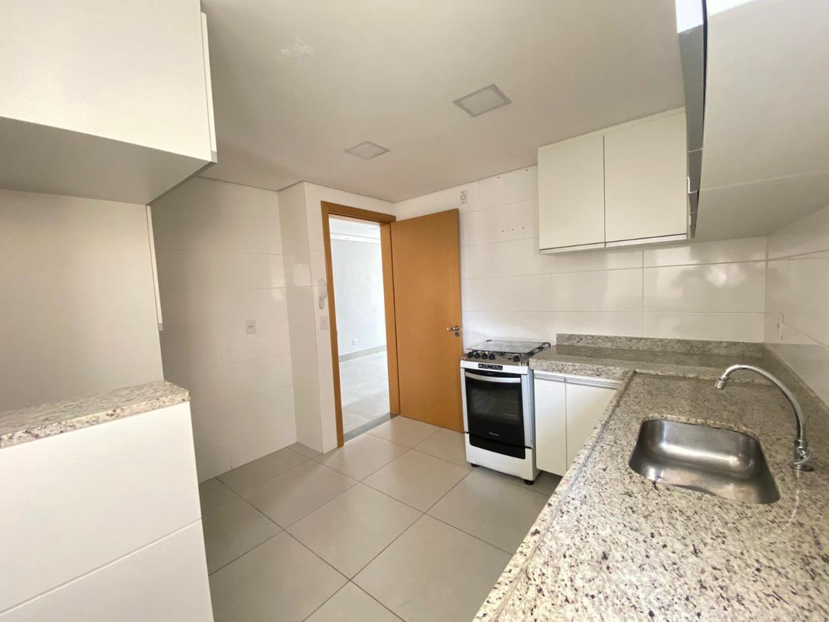 Apartamento, Sagrada Família, 3 Quartos, 2 Vagas, 1 Suíte
