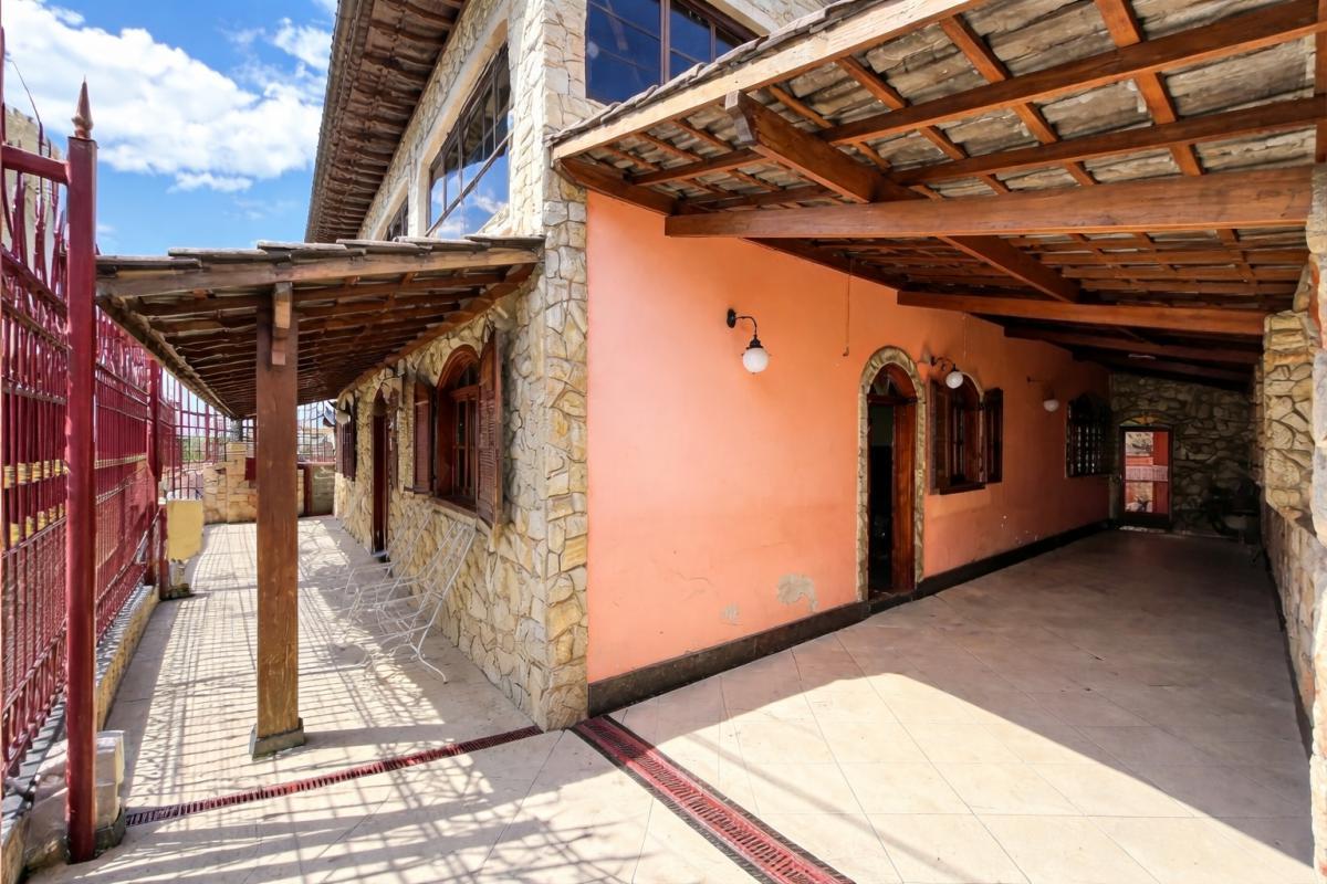 Casa, Piratininga (venda Nova), 6 Quartos, 4 Vagas, 1 Suíte