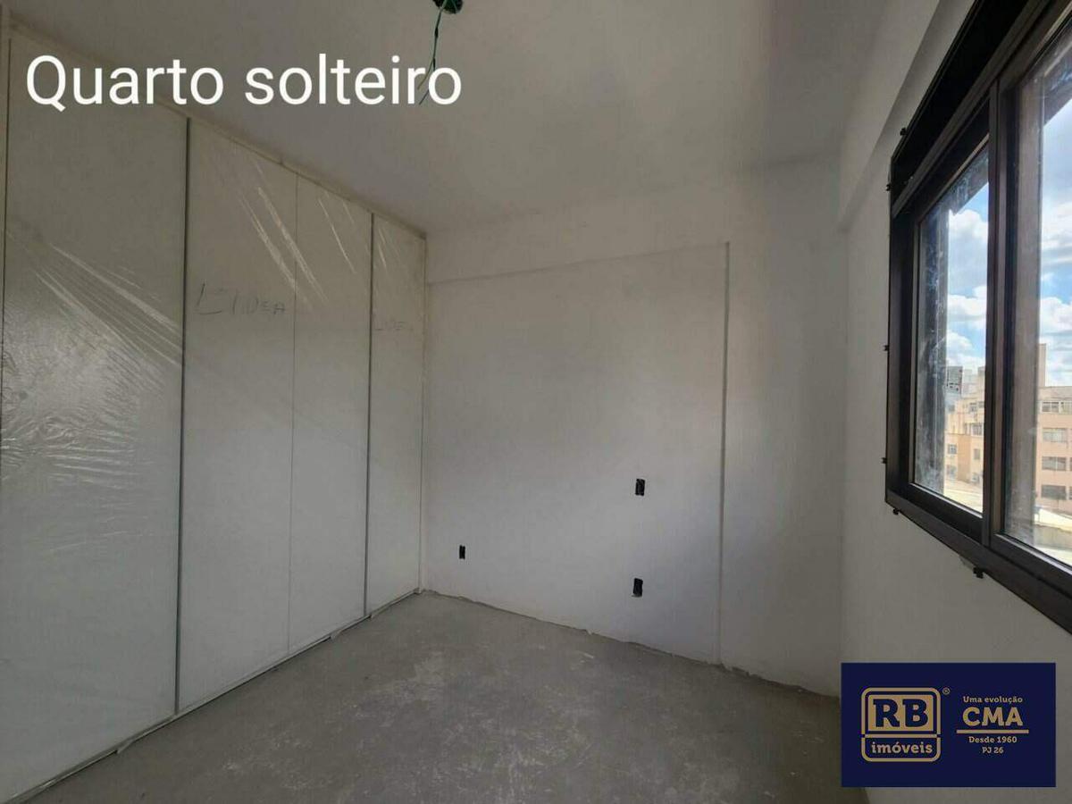 Apartamento, Funcionários, 2 Quartos, 2 Vagas, 1 Suíte