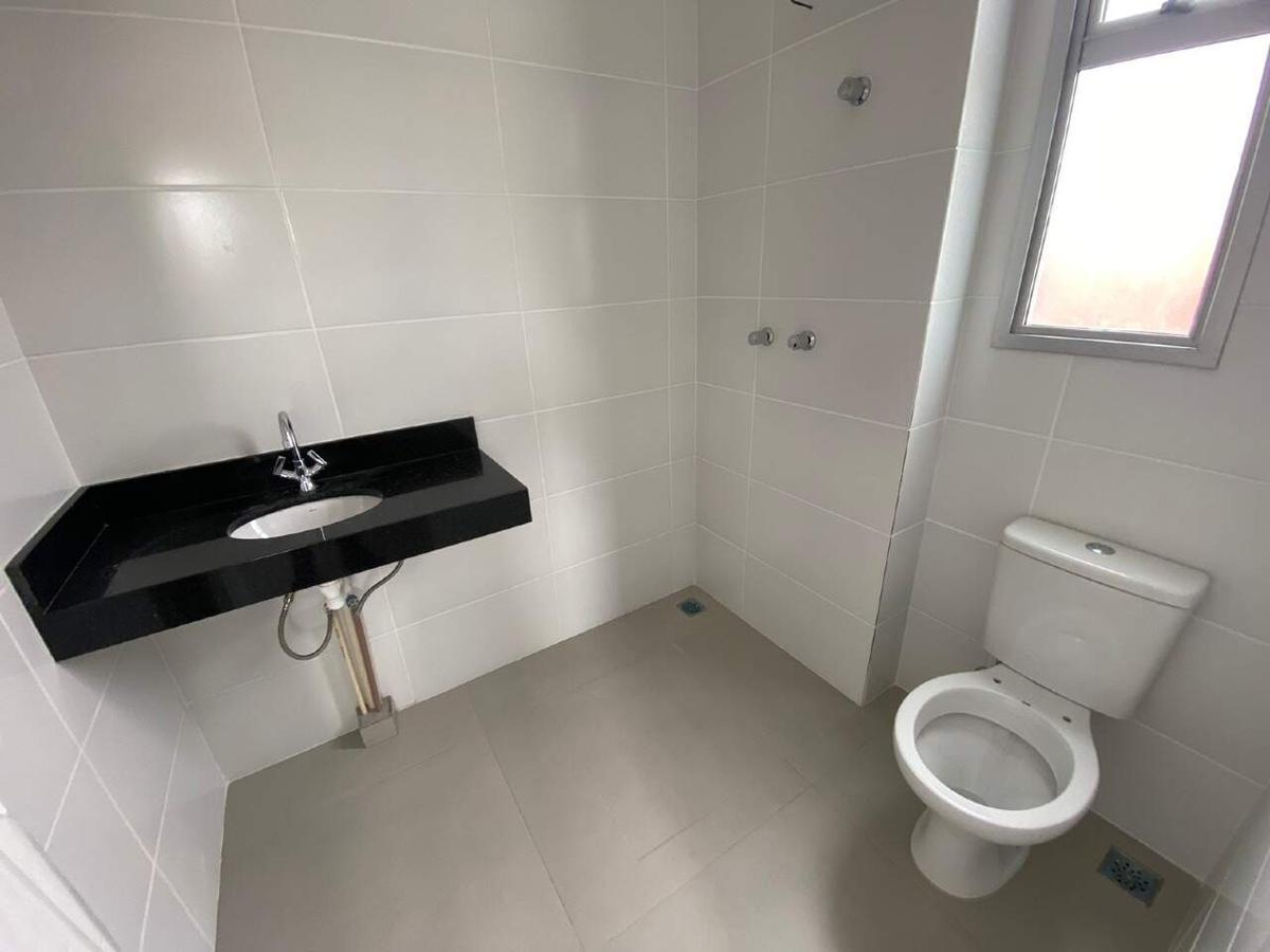 Cobertura, Estoril, 2 Quartos, 2 Vagas, 1 Suíte