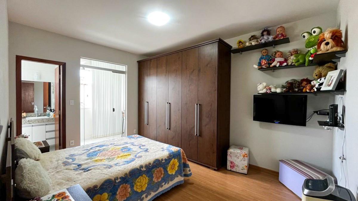 Casa, Santa Efigênia, 3 Quartos, 2 Vagas, 2 Suítes