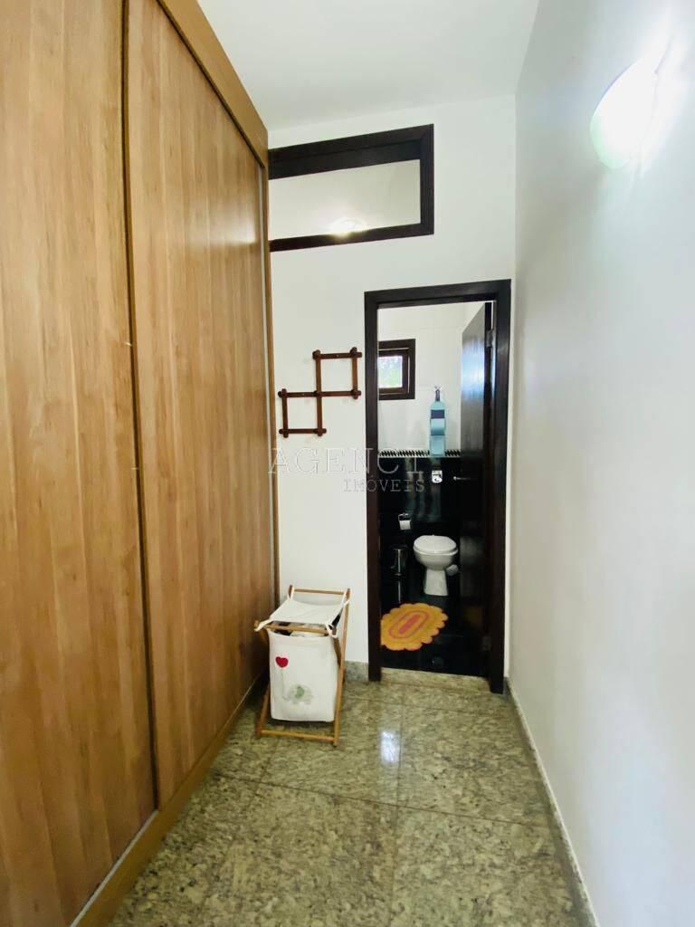 Casa, Bandeirantes (pampulha), 5 Quartos, 0 Vaga, 4 Suítes