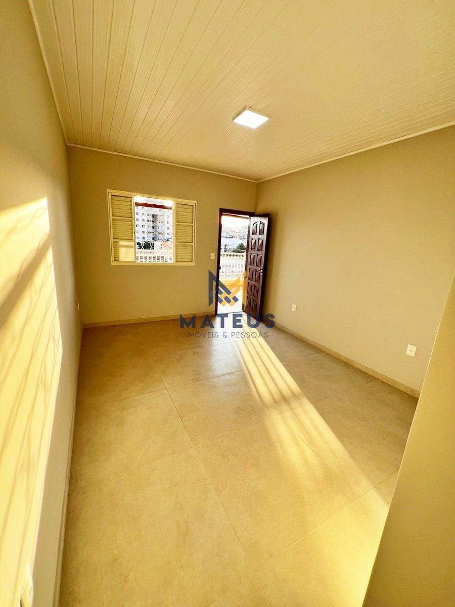 Galpão, Caiçaras, 0 Quarto, 0 Vaga