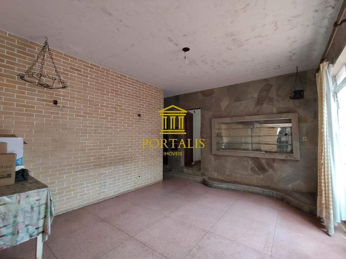 Casa Comercial, Funcionários, 9 Quartos, 5 Vagas