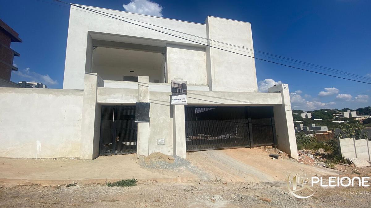 Casa, Tropical, 3 Quartos, 4 Vagas, 3 Suítes
