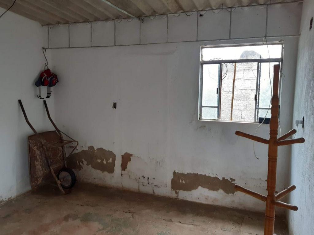 Casa, Santo Antônio (roça Grande), 2 Quartos, 0 Vaga