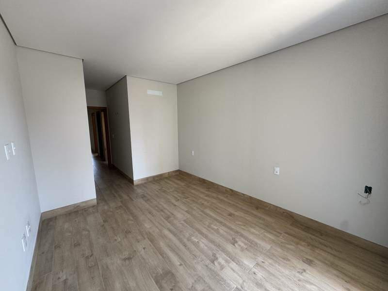 Casa, Jaraguá, 3 Quartos, 3 Vagas, 1 Suíte