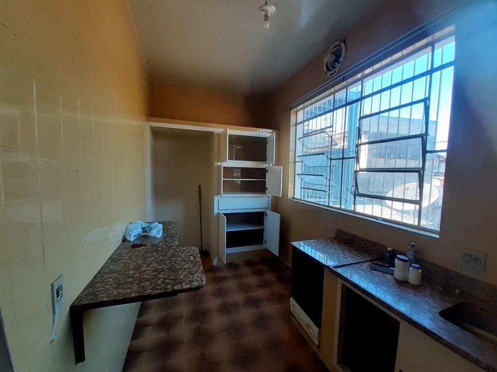 Casa, Centro, 3 Quartos, 3 Vagas, 1 Suíte