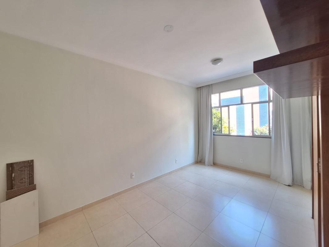 Apartamento, Sagrada Família, 1 Quarto, 0 Vaga