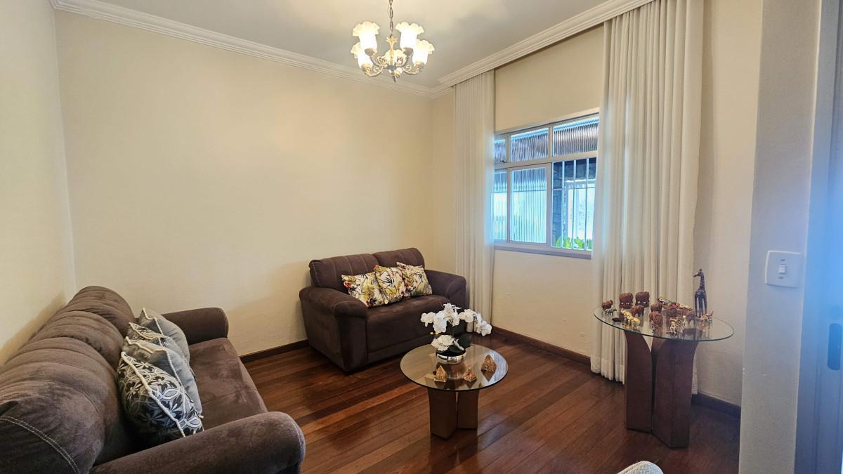 Casa, João Pinheiro, 3 Quartos, 2 Vagas, 1 Suíte
