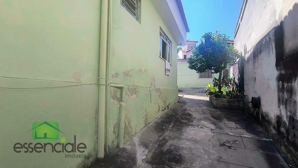 Casa, Santa Cruz Industrial, 3 Quartos, 3 Vagas, 1 Suíte