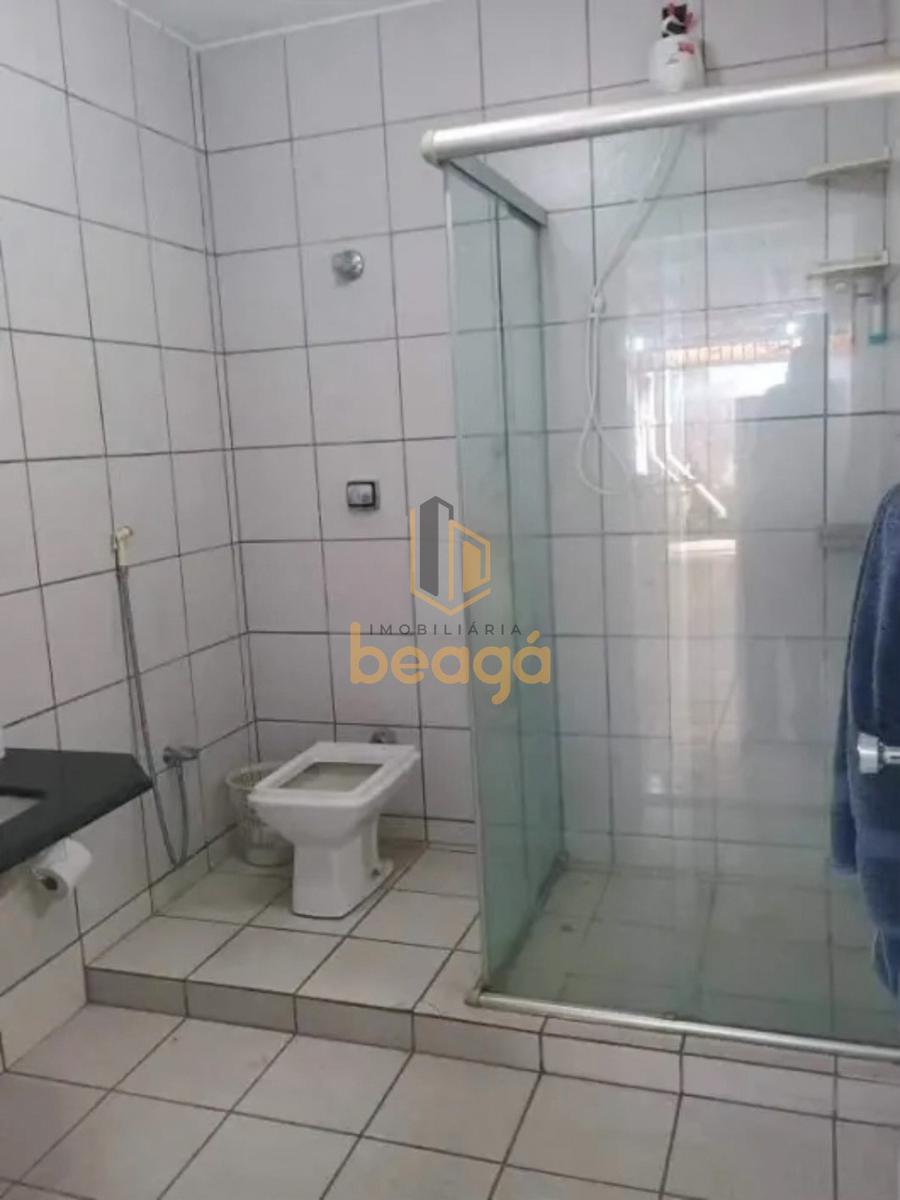 Casa, Camargos, 2 Quartos, 3 Vagas, 1 Suíte