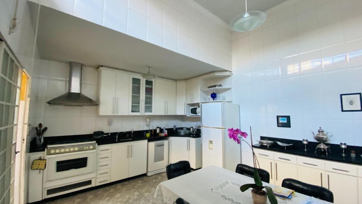 Casa, Ouro Preto, 4 Quartos, 10 Vagas, 1 Suíte