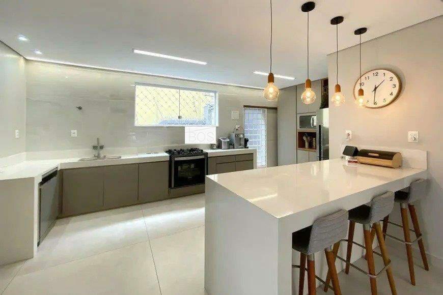 Casa, Colégio Batista, 4 Quartos, 3 Vagas, 2 Suítes
