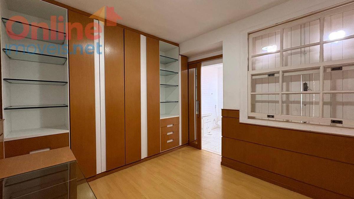 Casa, Vila Paris, 4 Quartos, 0 Vaga, 2 Suítes