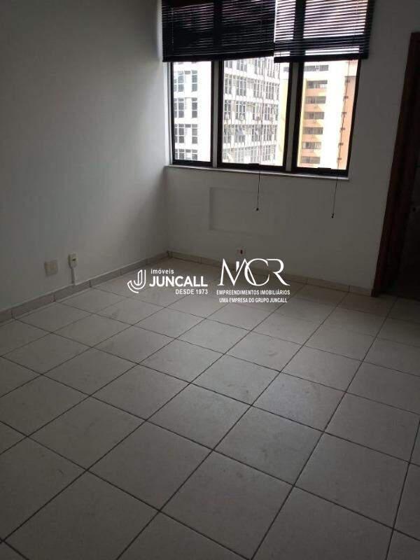 Sala, Funcionários