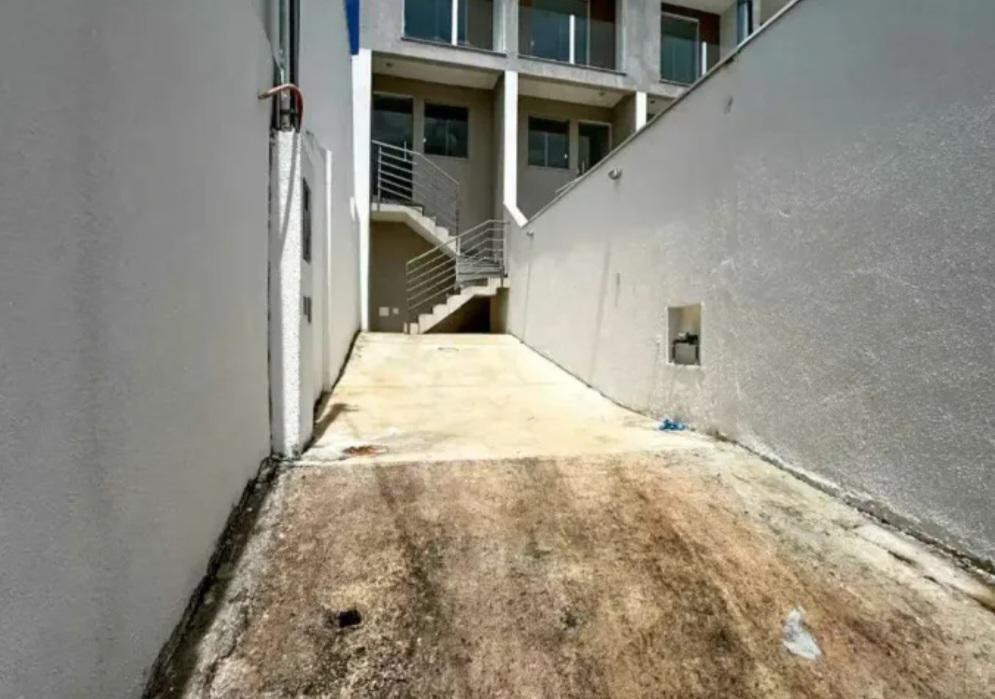 Casa, Santa Branca, 2 Quartos, 2 Vagas, 2 Suítes