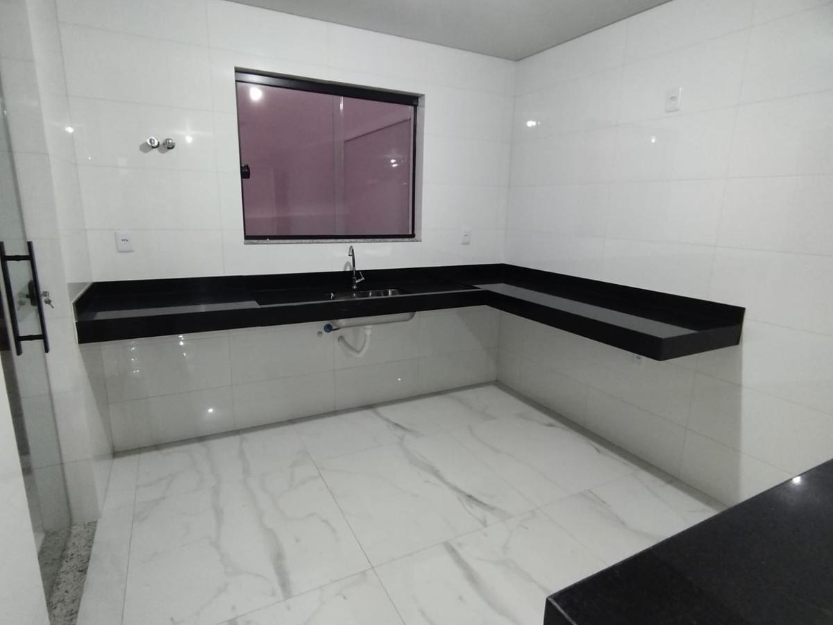 Casa, Floramar, 3 Quartos, 2 Vagas, 1 Suíte