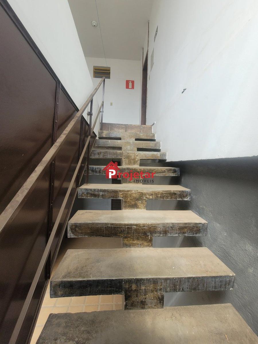 Galpão, Nova Floresta, 0 Quarto, 20 Vagas