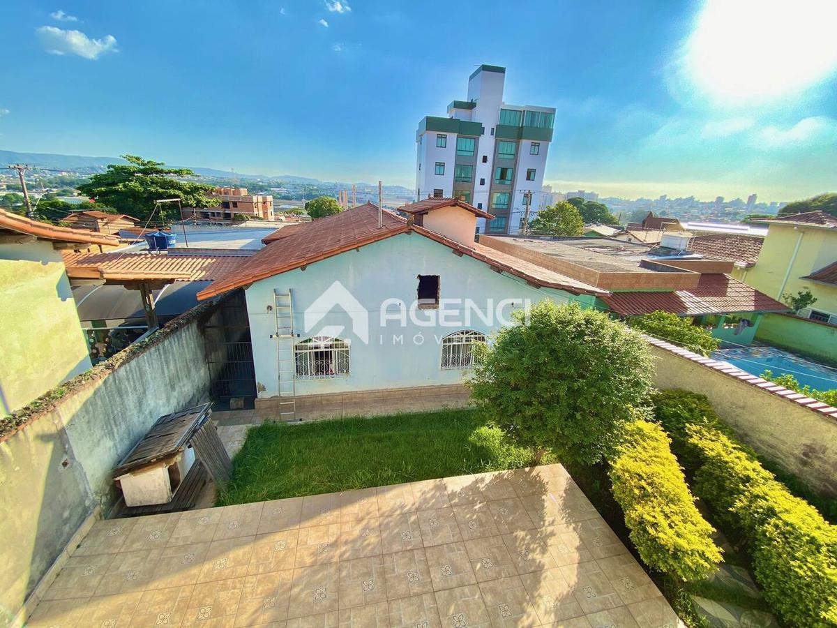 Casa, Camargos, 3 Quartos, 0 Vaga, 1 Suíte