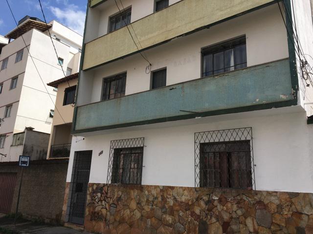 Prédio, Sagrada Família, 7 Quartos, 7 Vagas