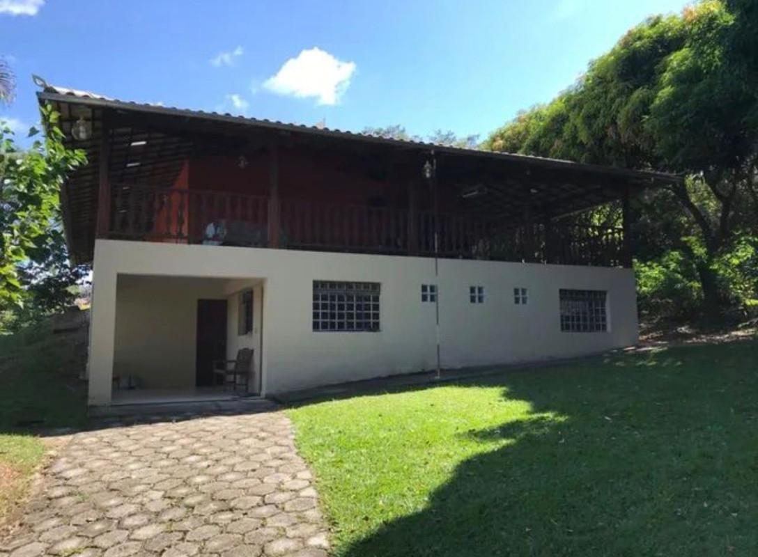 Fazenda, Ravena, 4 Quartos, 0 Vaga, 2 Suítes