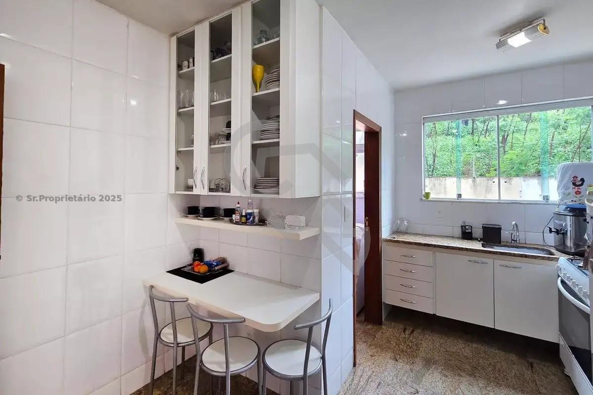 Apartamento, Luxemburgo, 4 Quartos, 3 Vagas, 1 Suíte