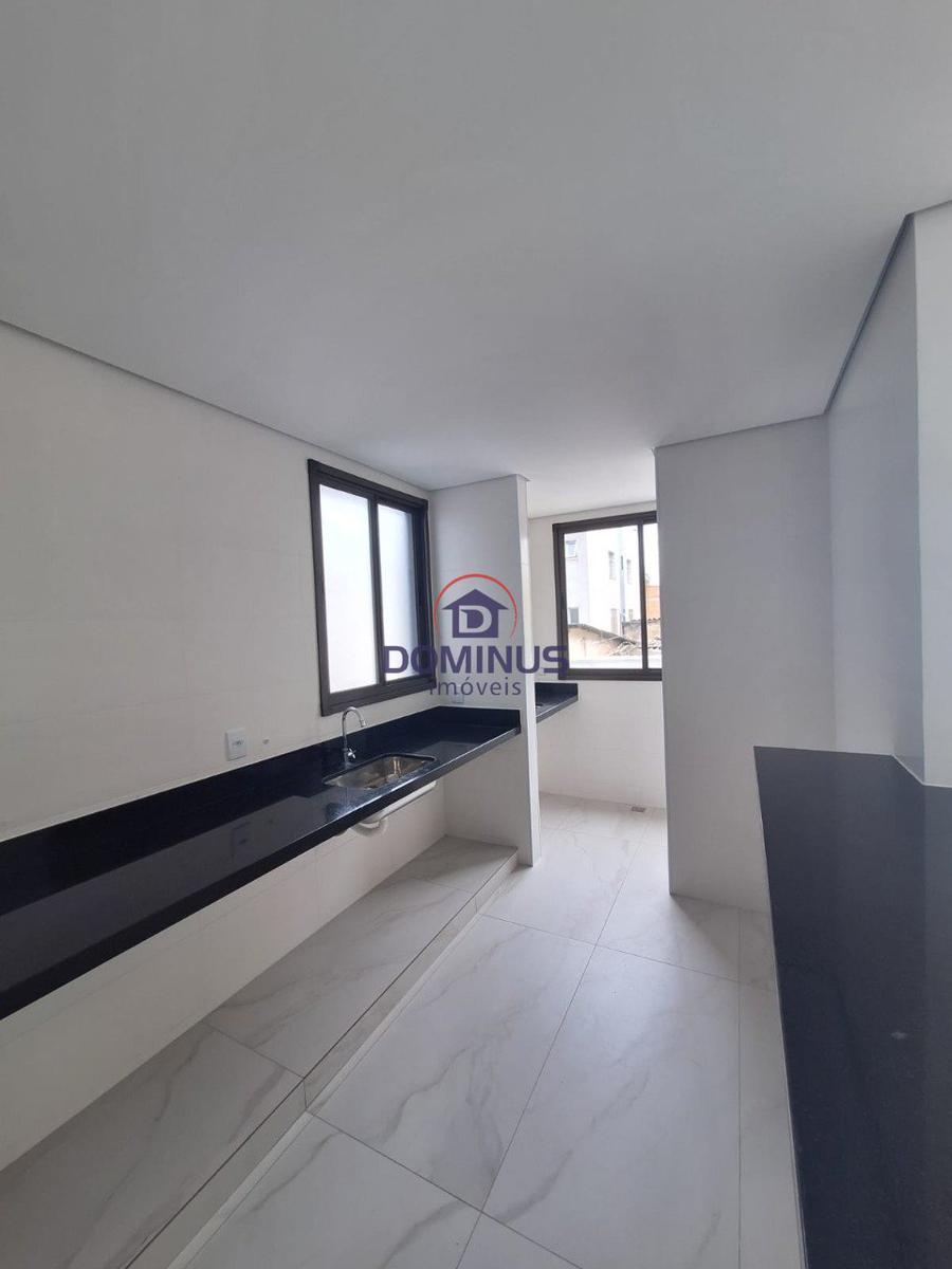 Apartamento, Sagrada Família, 3 Quartos, 2 Vagas, 1 Suíte