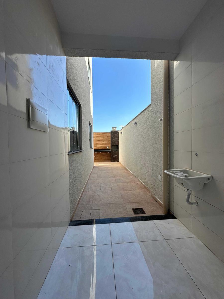 Casa, Parque Xangri-lá, 2 Quartos, 2 Vagas, 1 Suíte