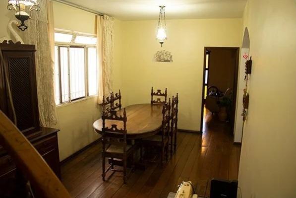 Casa, Itapoã, 4 Quartos, 5 Vagas, 1 Suíte