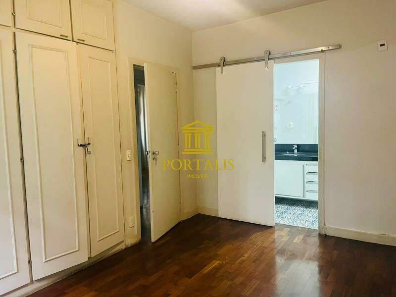 Apartamento, Funcionários, 4 Quartos, 2 Vagas, 1 Suíte
