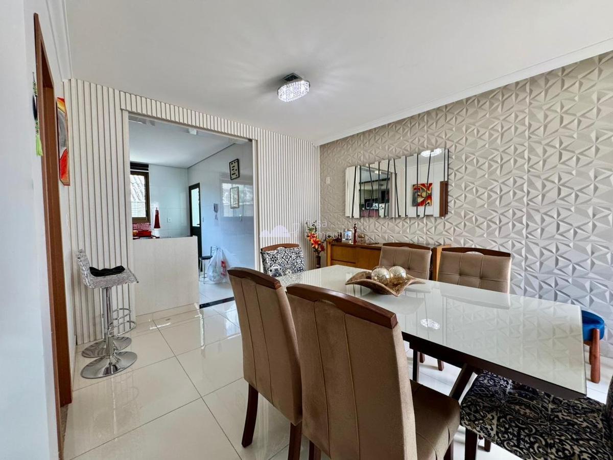 Casa, Trevo, 3 Quartos, 3 Vagas, 1 Suíte