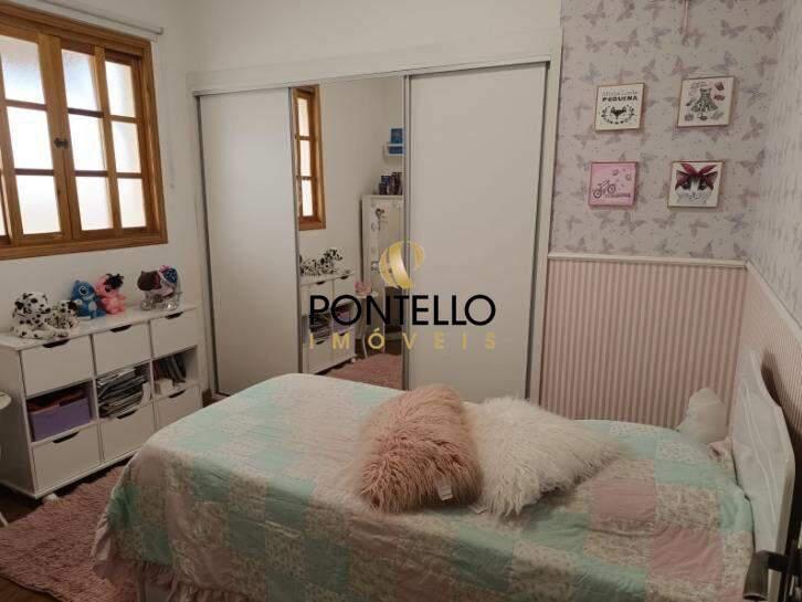 Casa, Jardim América, 3 Quartos, 3 Vagas, 2 Suítes