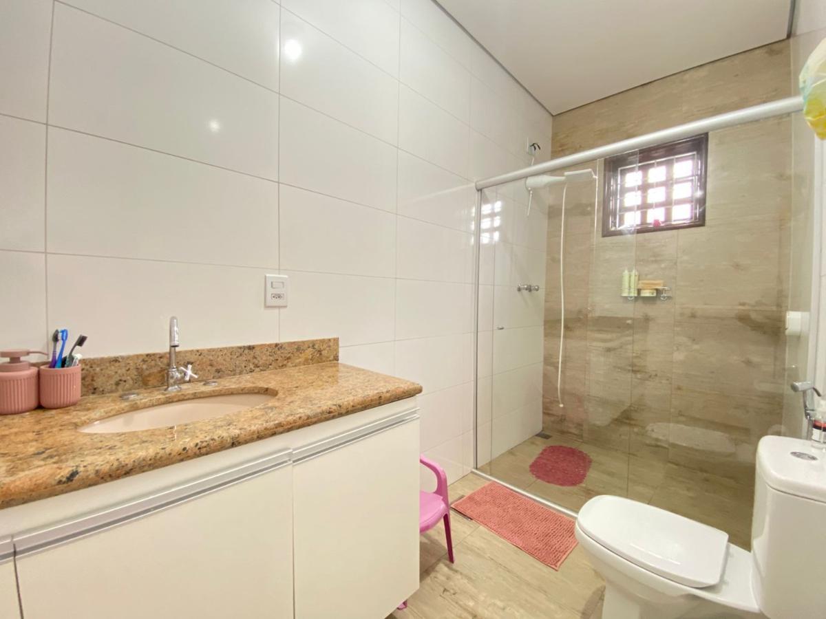 Casa, Castelo, 4 Quartos, 3 Vagas, 3 Suítes