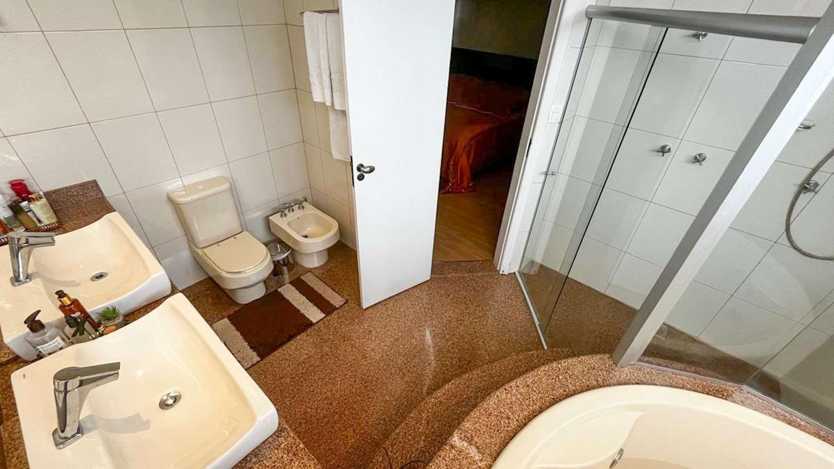 Casa, Paquetá, 4 Quartos, 5 Vagas, 2 Suítes