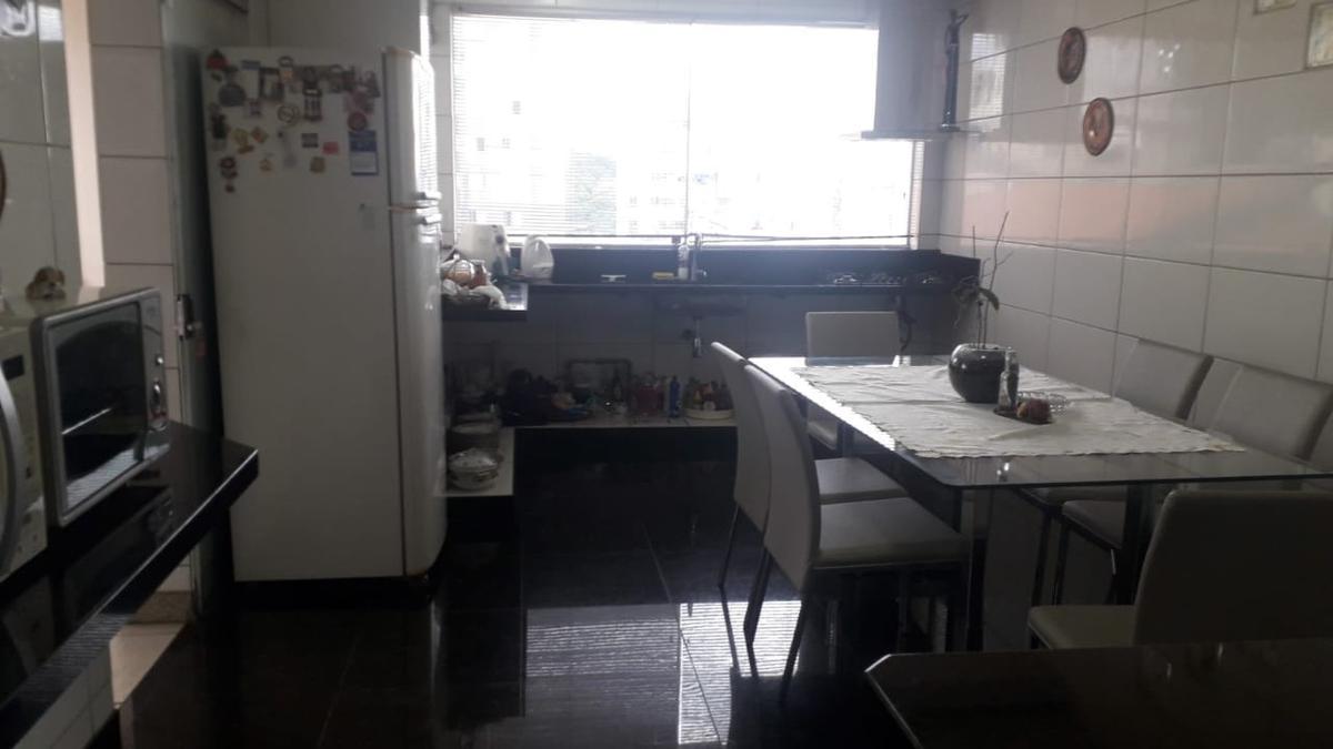 Casa, Nova Suíssa, 4 Quartos, 3 Vagas, 1 Suíte