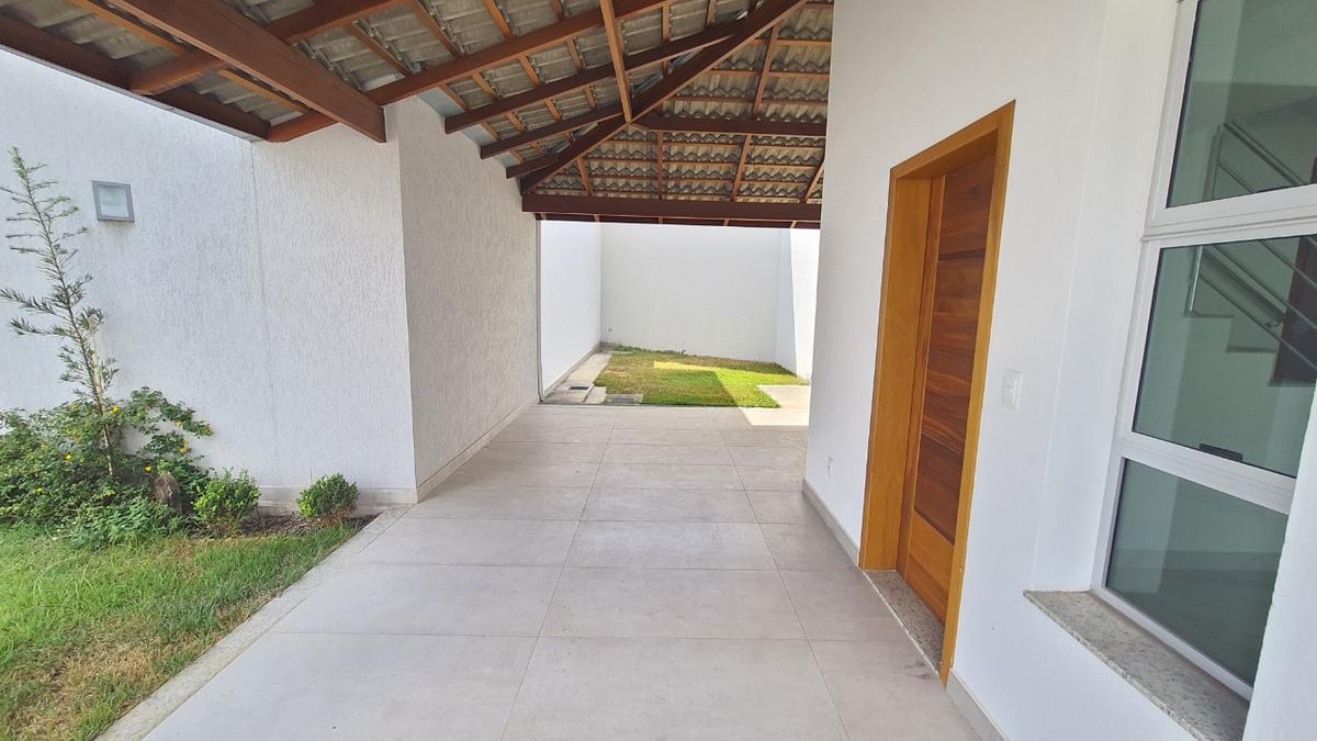 Casa, Centro, 3 Quartos, 2 Vagas, 1 Suíte