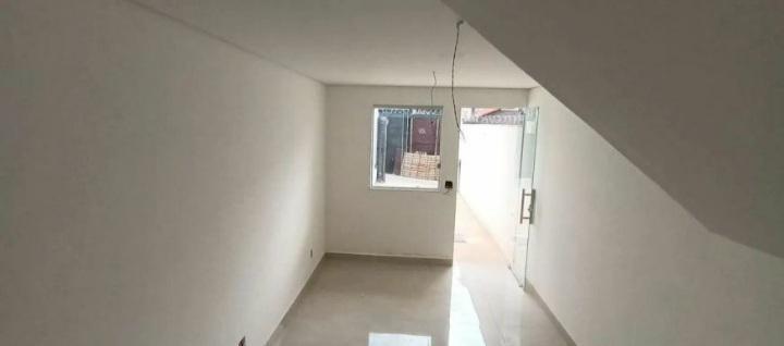 Casa, Floramar, 2 Quartos, 1 Vaga, 1 Suíte