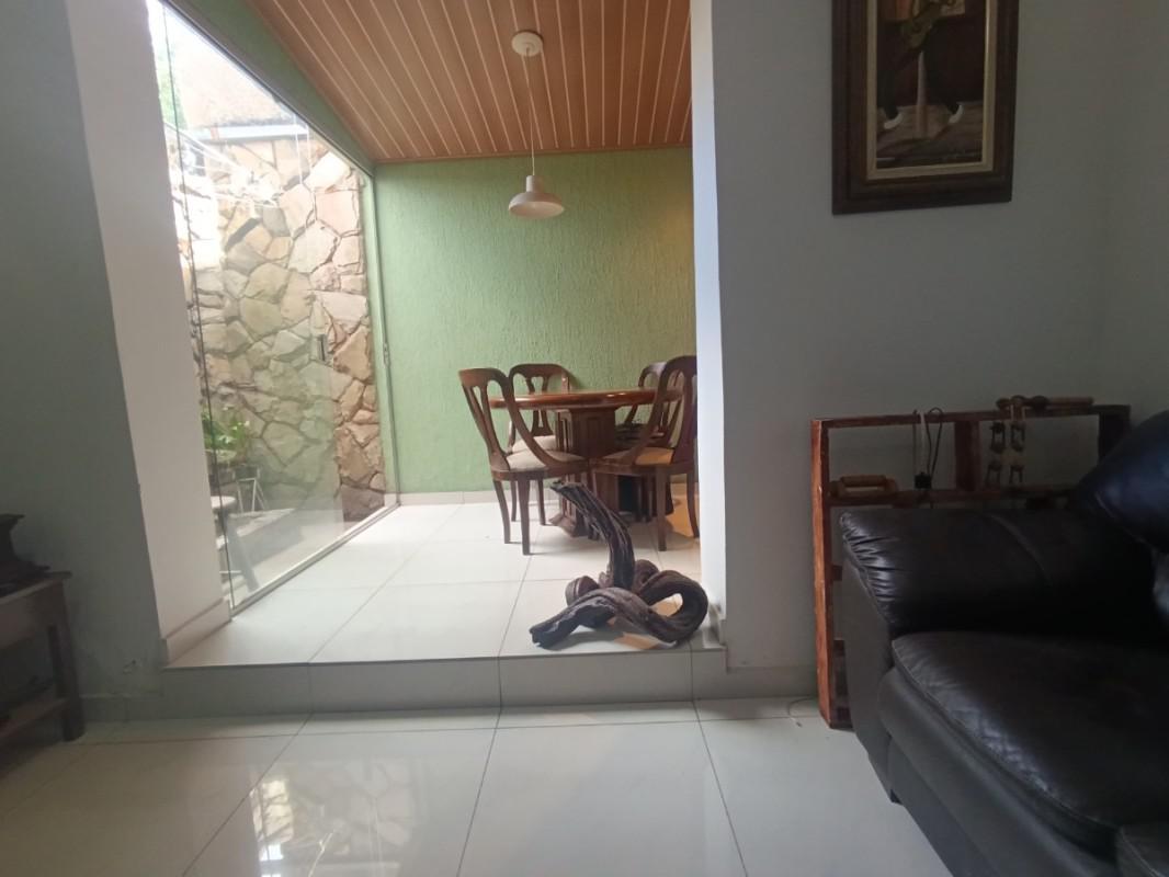 Apartamento, Sagrada Família, 2 Quartos, 1 Vaga