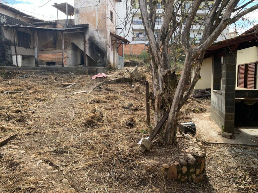 Lote, Santa Mônica, 0 Quarto, 0 Vaga