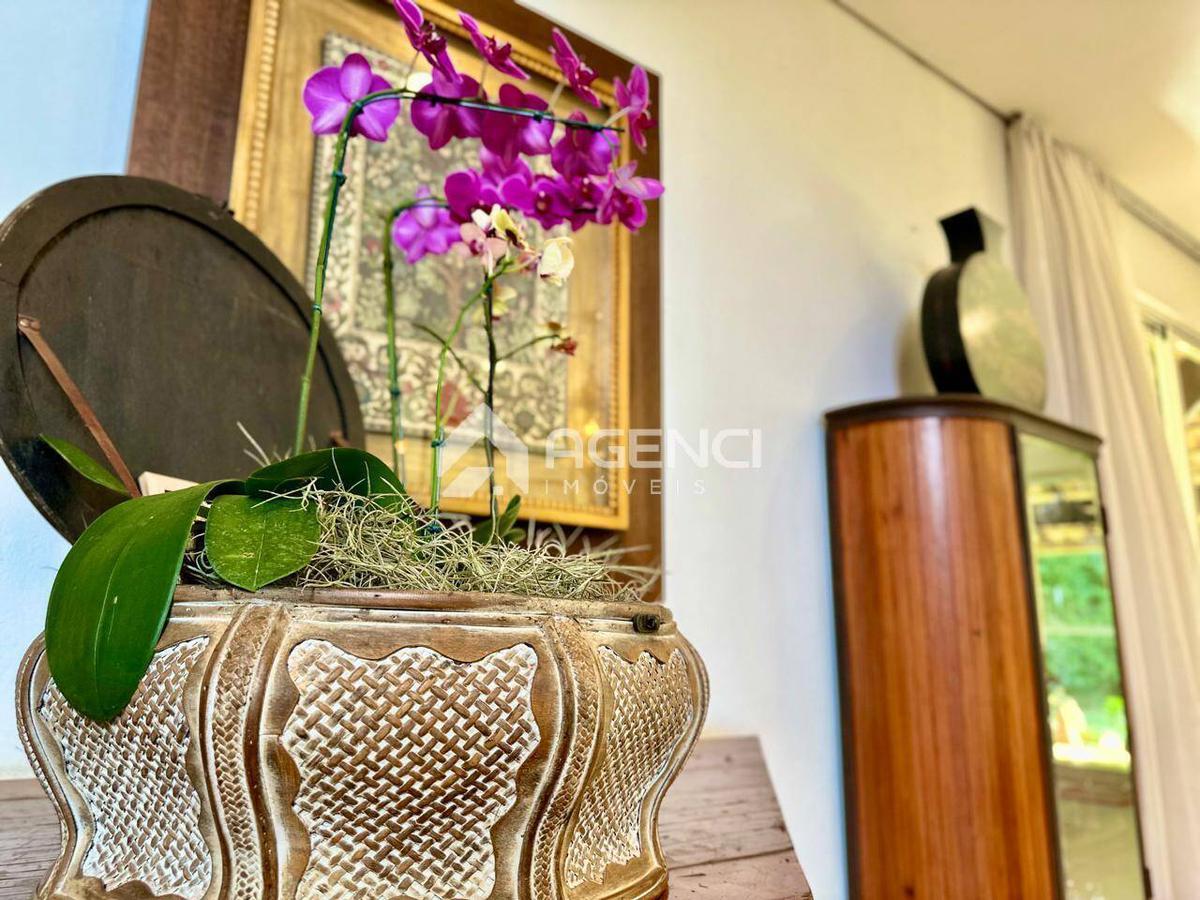 Casa, Jardim Canadá, 5 Quartos, 0 Vaga, 1 Suíte