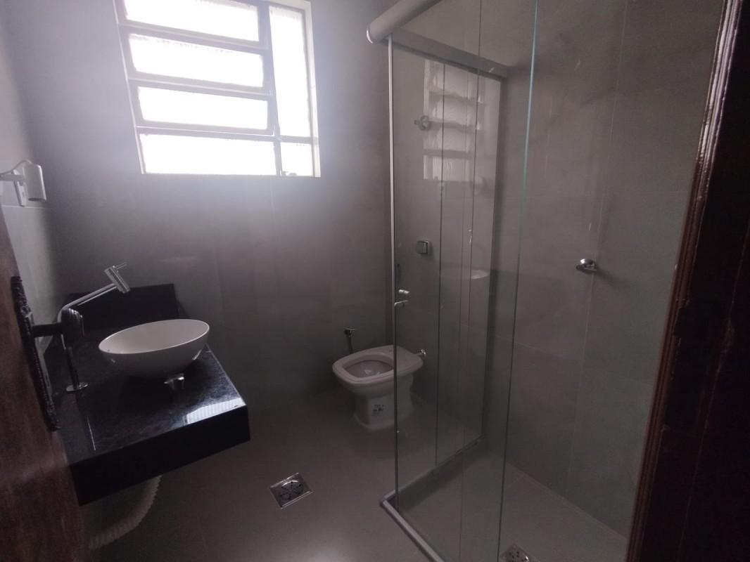 Casa, Cachoeirinha, 4 Quartos, 2 Vagas, 2 Suítes