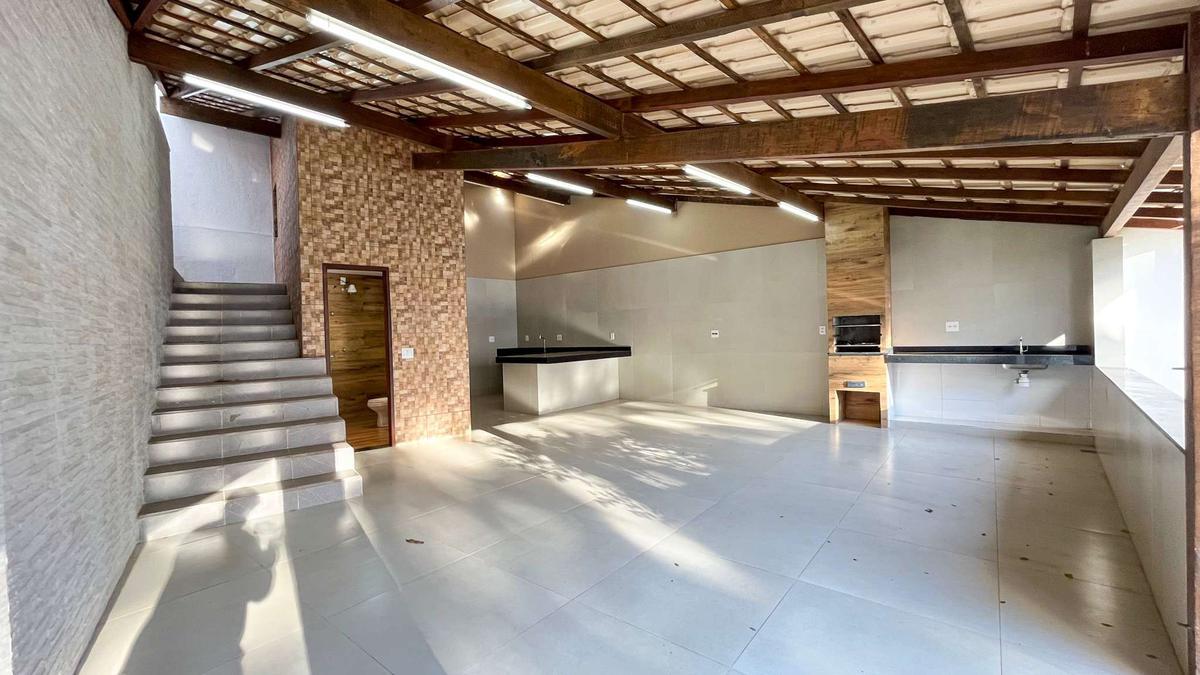 Casa, Estoril, 3 Quartos, 6 Vagas, 1 Suíte