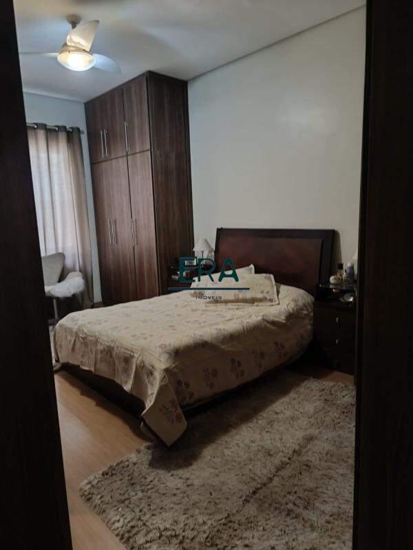 Casa, Jardim América, 3 Quartos, 4 Vagas, 2 Suítes