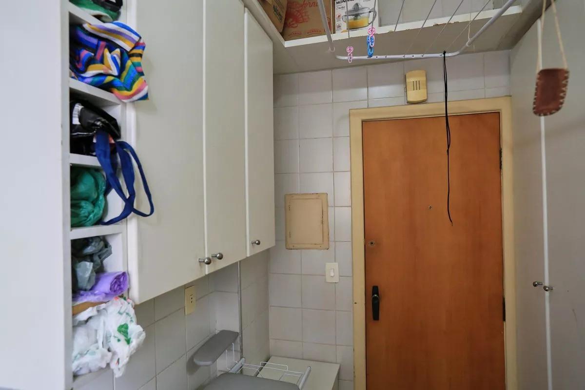 Apartamento, Sagrada Família, 3 Quartos, 1 Vaga, 1 Suíte