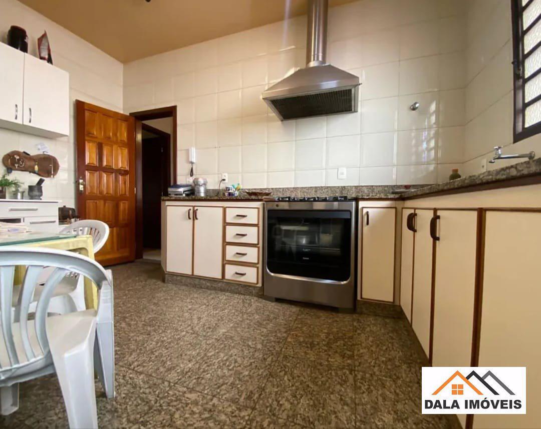Casa, Santa Amélia, 4 Quartos, 4 Vagas, 2 Suítes
