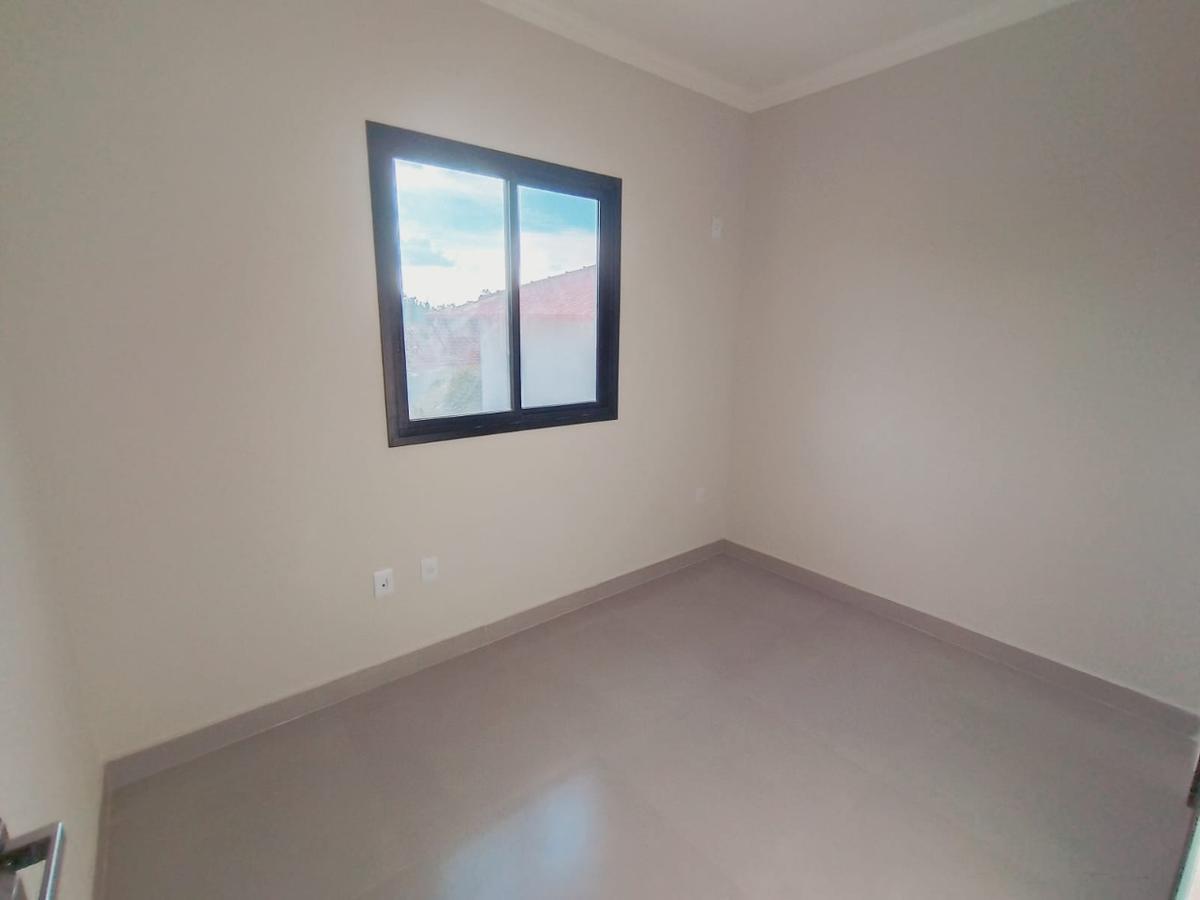 Casa, Planalto, 2 Quartos, 1 Vaga, 2 Suítes