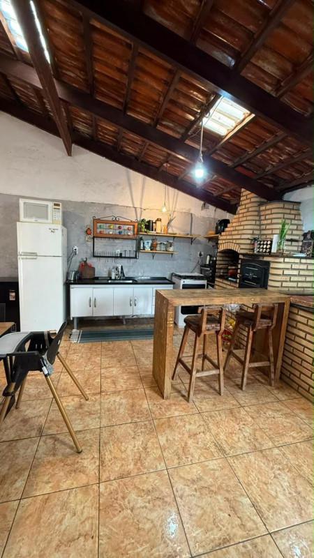 Casa, Centro, 3 Quartos, 2 Vagas, 1 Suíte