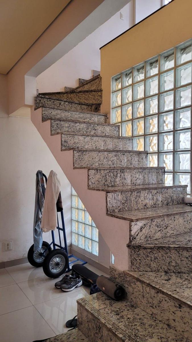 Casa, Piratininga (venda Nova), 2 Quartos, 2 Vagas, 1 Suíte