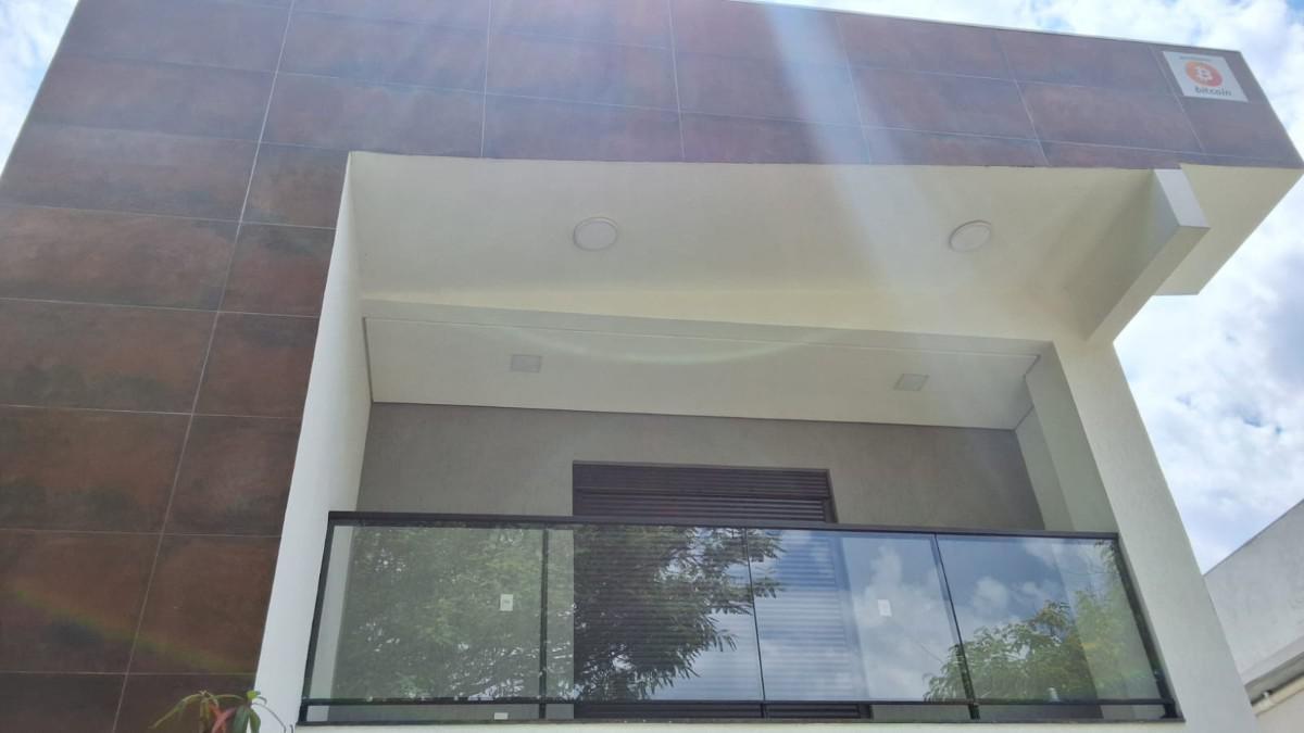 Casa, Trevo, 4 Quartos, 2 Vagas, 2 Suítes